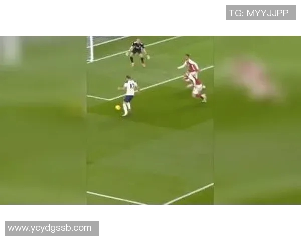 梦中追逐绿茵场的荣耀我成为了足球明星的奇幻旅程