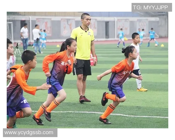 上海开花冠的足球明星们如何在绿茵场上绽放光彩与魅力